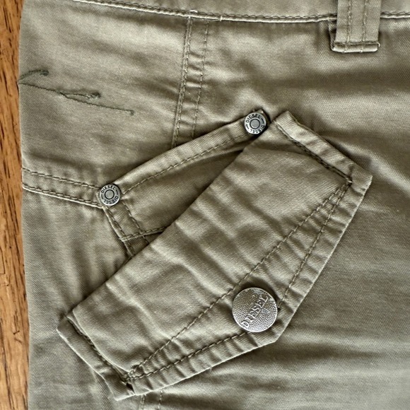 Diesel Women's Tan Utility Style Pants Size 28, Low Rise, Flap Pockets, Zipper. - Picture 7 of 8